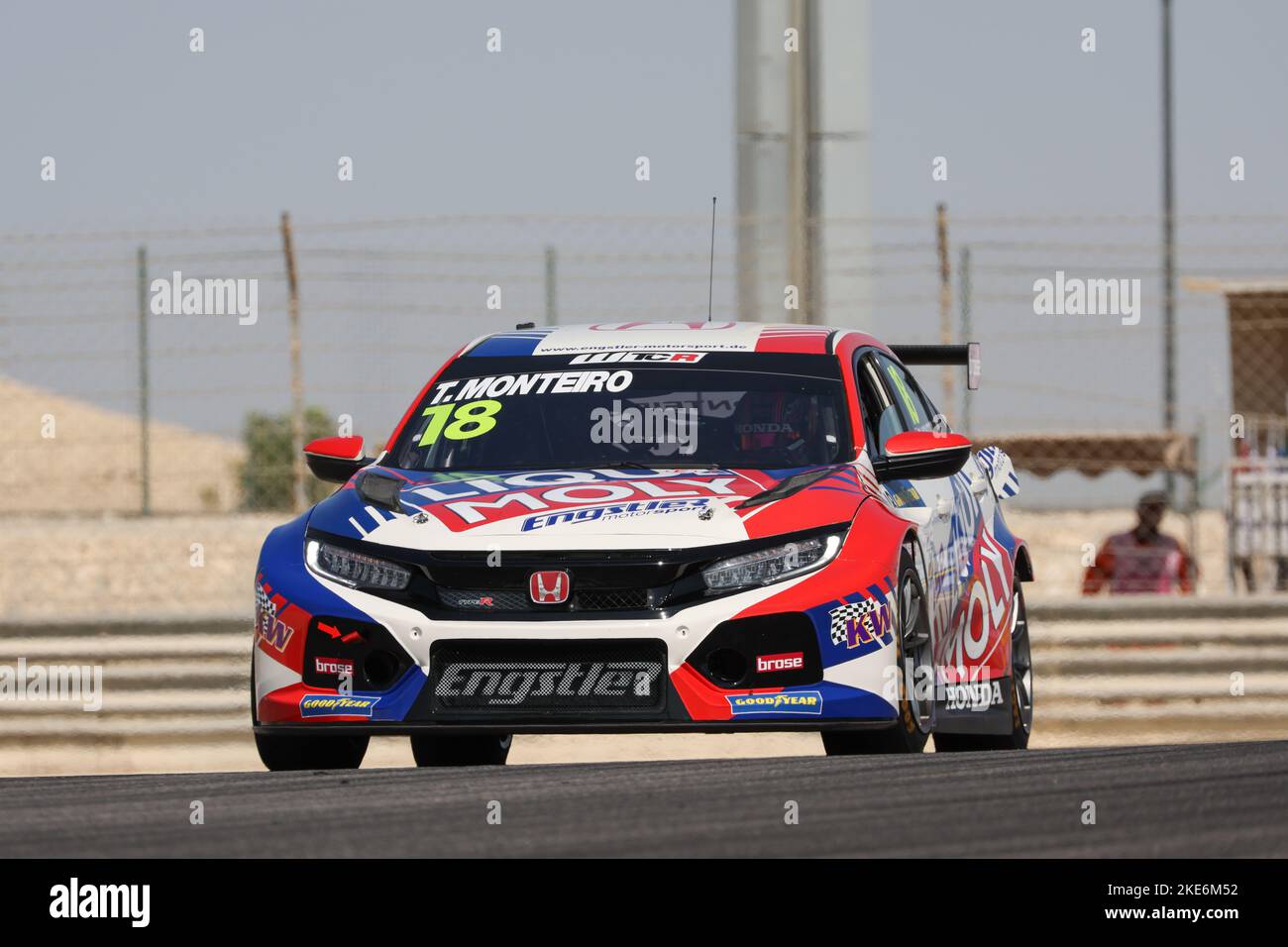 Sakhir, Bahrain, 10/11/2022, 18 MONTEIRO Tiago (PRT), LIQUI MOLY Team Engstler, Honda Civic Type R TCR, action during the WTCR - Race of Bahrain 2022, 8th round of the 2022 FIA World Touring Car Cup, on the Bahrain International Circuit from November 10 to 12 in Sakhir, Bahrain - Photo: Alexandre Guillaumot/DPPI/LiveMedia Stock Photo