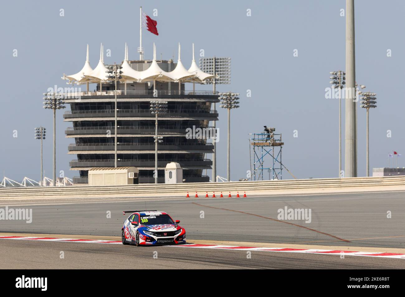 Sakhir, Bahrain, 10/11/2022, 18 MONTEIRO Tiago (PRT), LIQUI MOLY Team Engstler, Honda Civic Type R TCR, action during the WTCR - Race of Bahrain 2022, 8th round of the 2022 FIA World Touring Car Cup, on the Bahrain International Circuit from November 10 to 12 in Sakhir, Bahrain - Photo: Alexandre Guillaumot/DPPI/LiveMedia Stock Photo