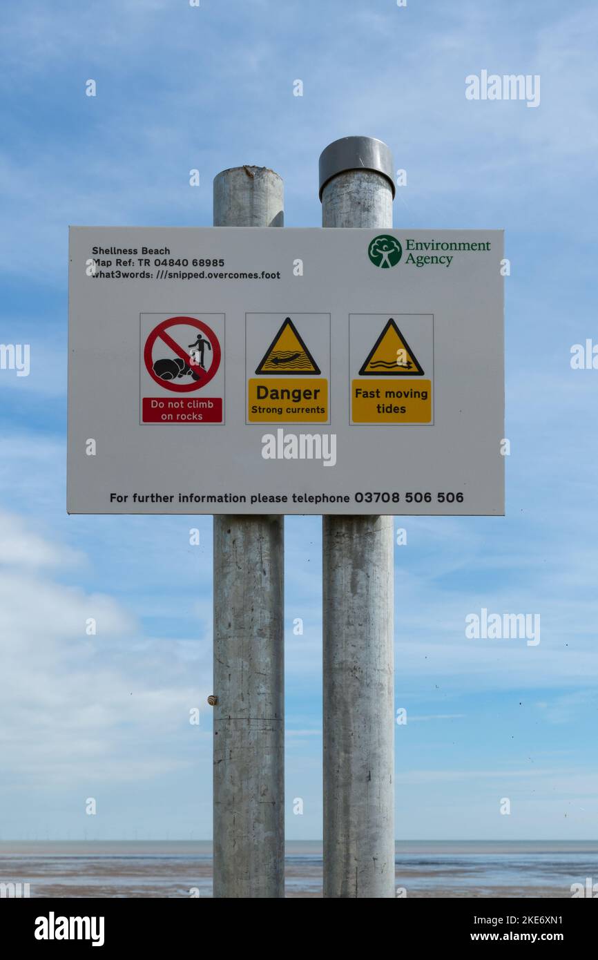 Emergency sign with what3words address, Shellness Beach, Isle of Sheppey, Kent, England, UK Stock Photo