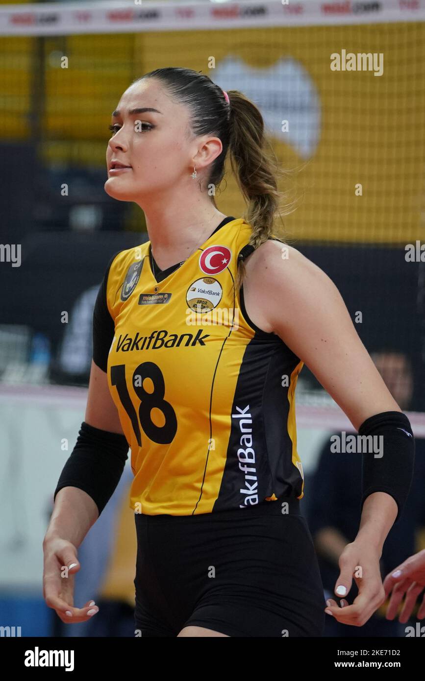 ISTANBUL, TURKEY MAY 03, 2022 Zehra Gunes in Vakifbank vs Fenerbahce