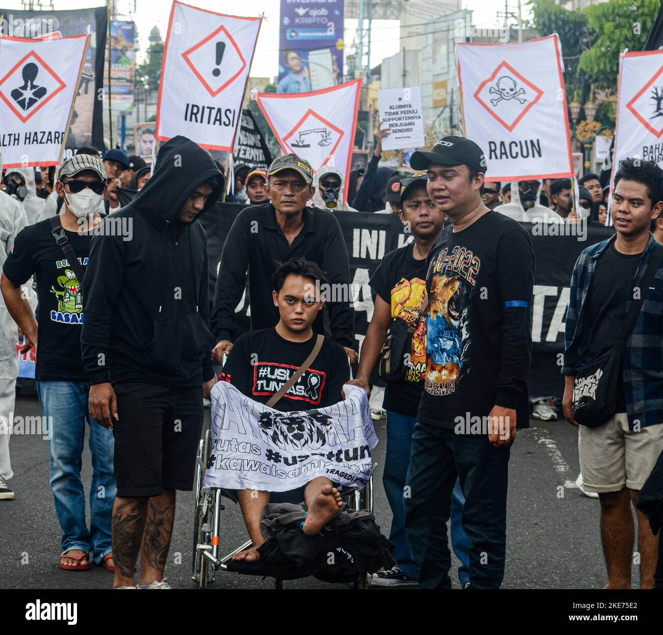 Malang, Indonesia. 10th Nov, 2022. Indonesian football fans, Arema FC