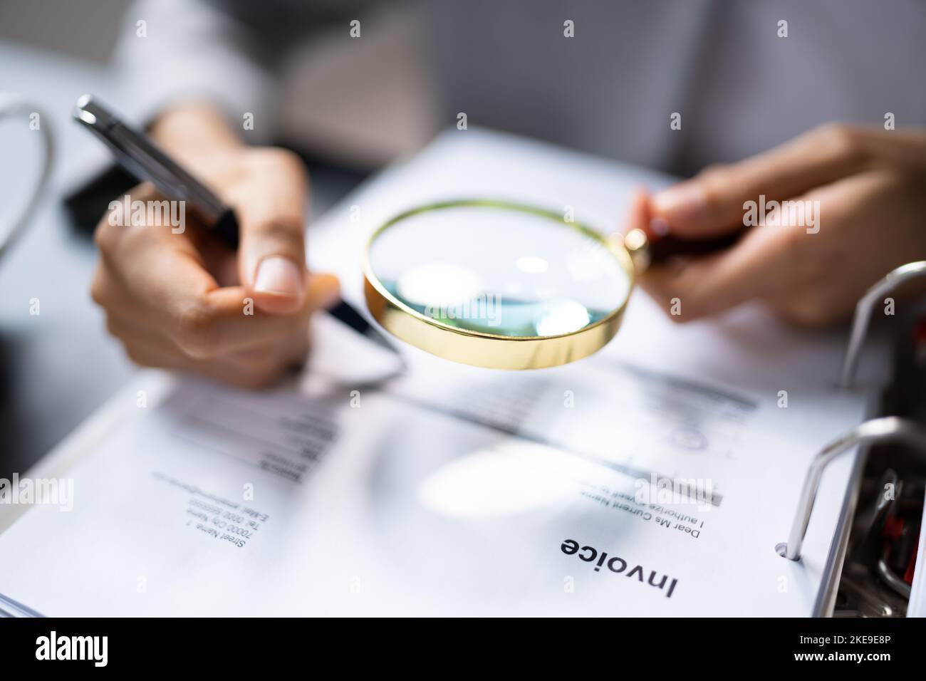 Auditor Using Magnifying Glass For Audit And Fraud Investigation Stock ...