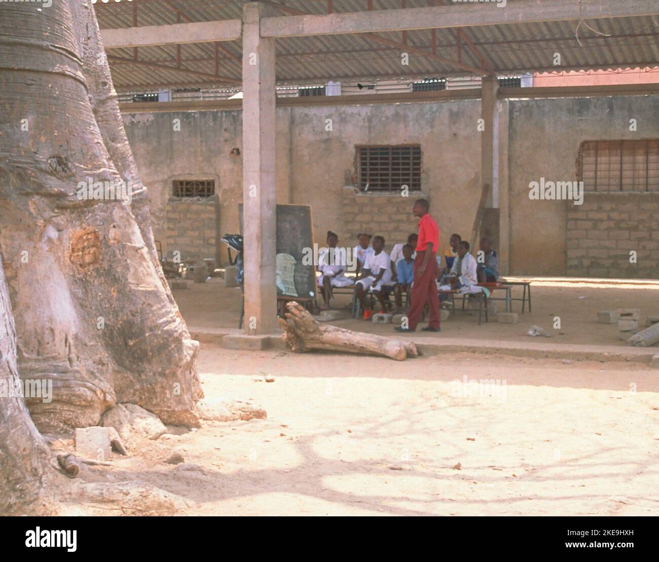 ESCUELA AL AIRE LIBRE. Location: EXTERIOR. LUANDA. Angola Stock Photo ...