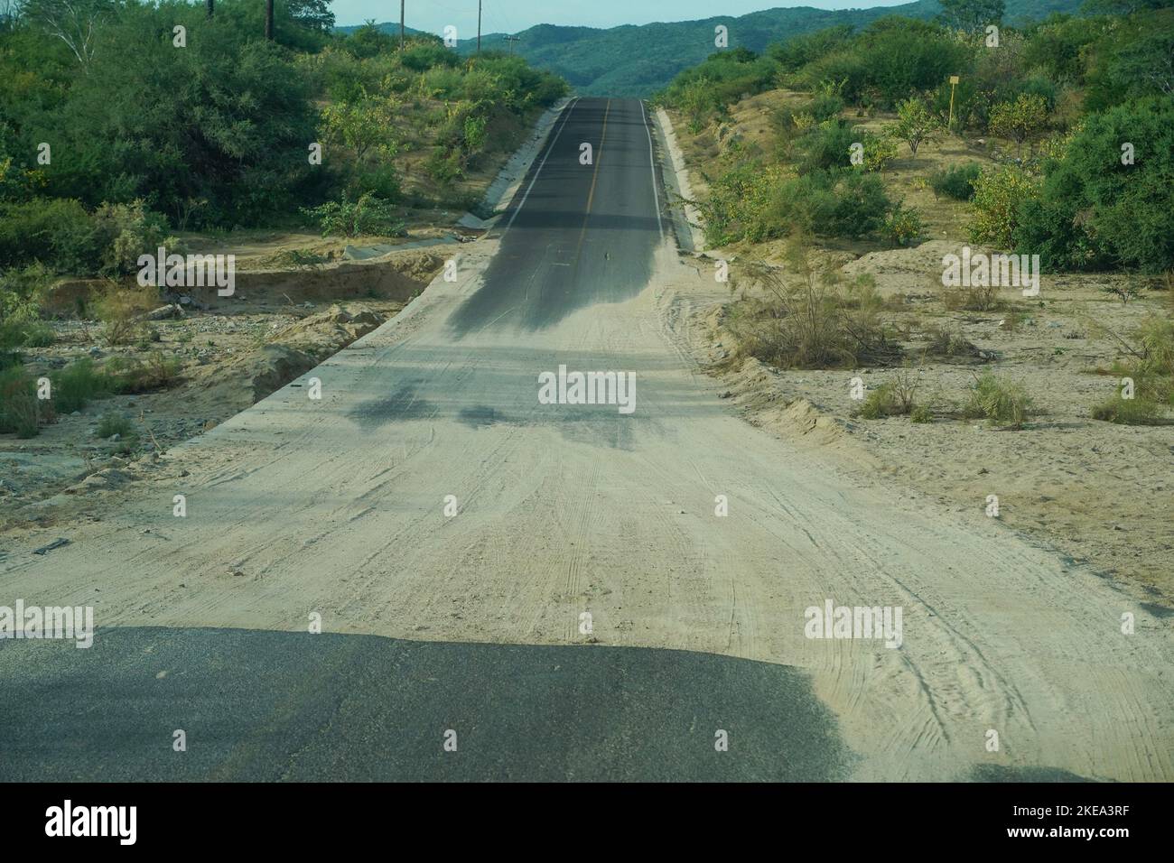 Road baja california sur la paz hi-res stock photography and images - Alamy