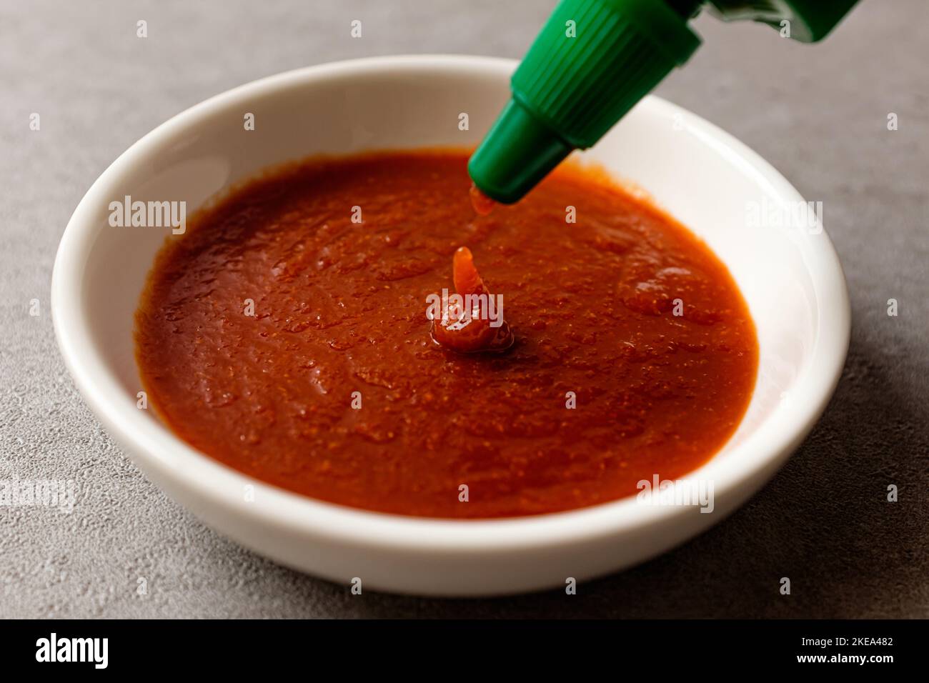 Sriracha with sweet and sour sauce Stock Photo Alamy