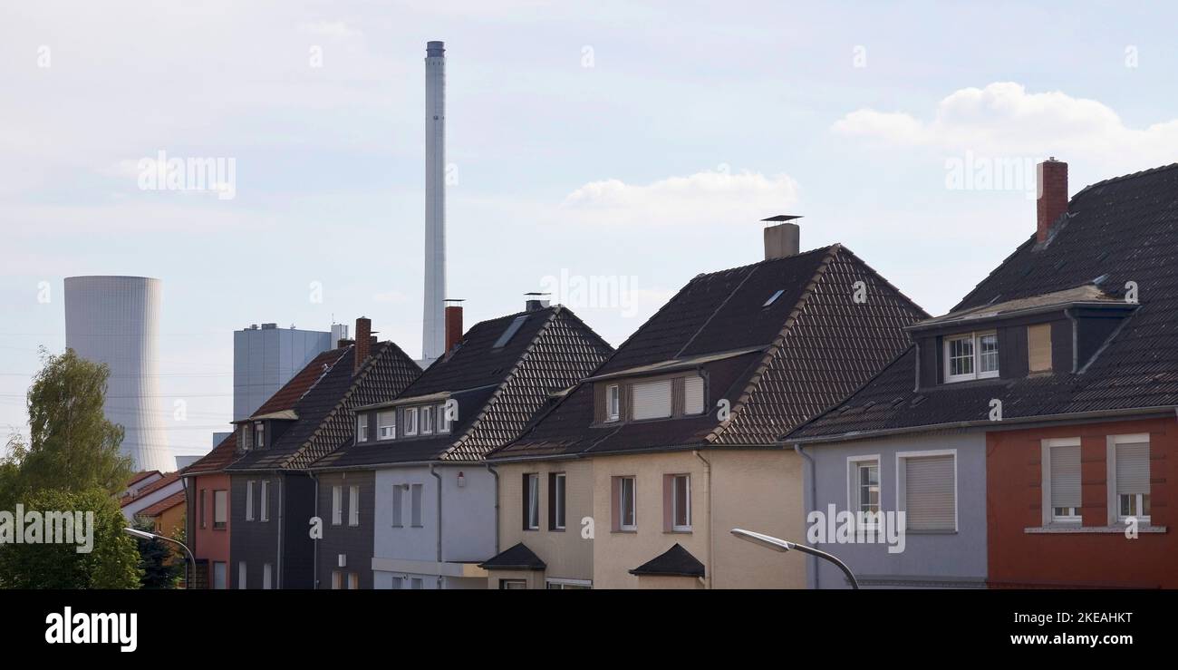 Residential buildings in front of the combined heat and power plant Herne, Germany, North Rhine-Westphalia, Ruhr Area, Recklinghausen Stock Photo