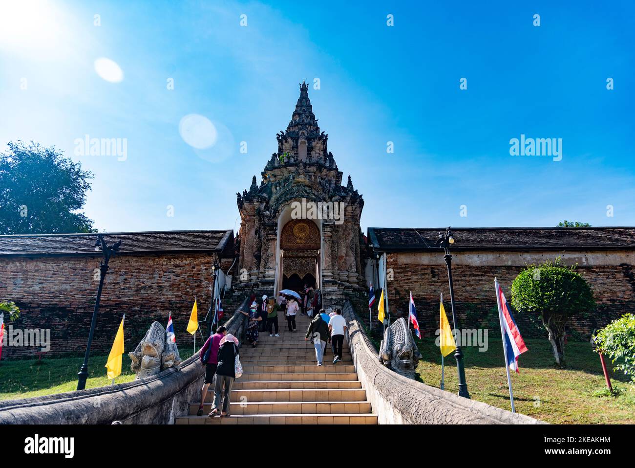 Templo del Buda Esmeralda (Wat Phra Kaew): el templo budista más famoso y venerado de todo Tailandia tiene esta distinción p Stock Photo