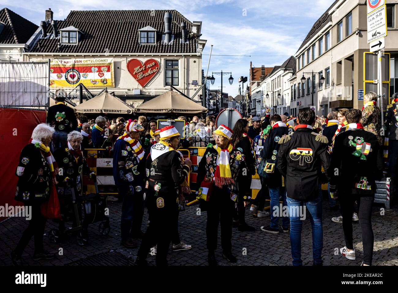 Den Bosch, Netherlands 2022-11-11 11:17:54 DEN BOSCH - Revelers kick ...
