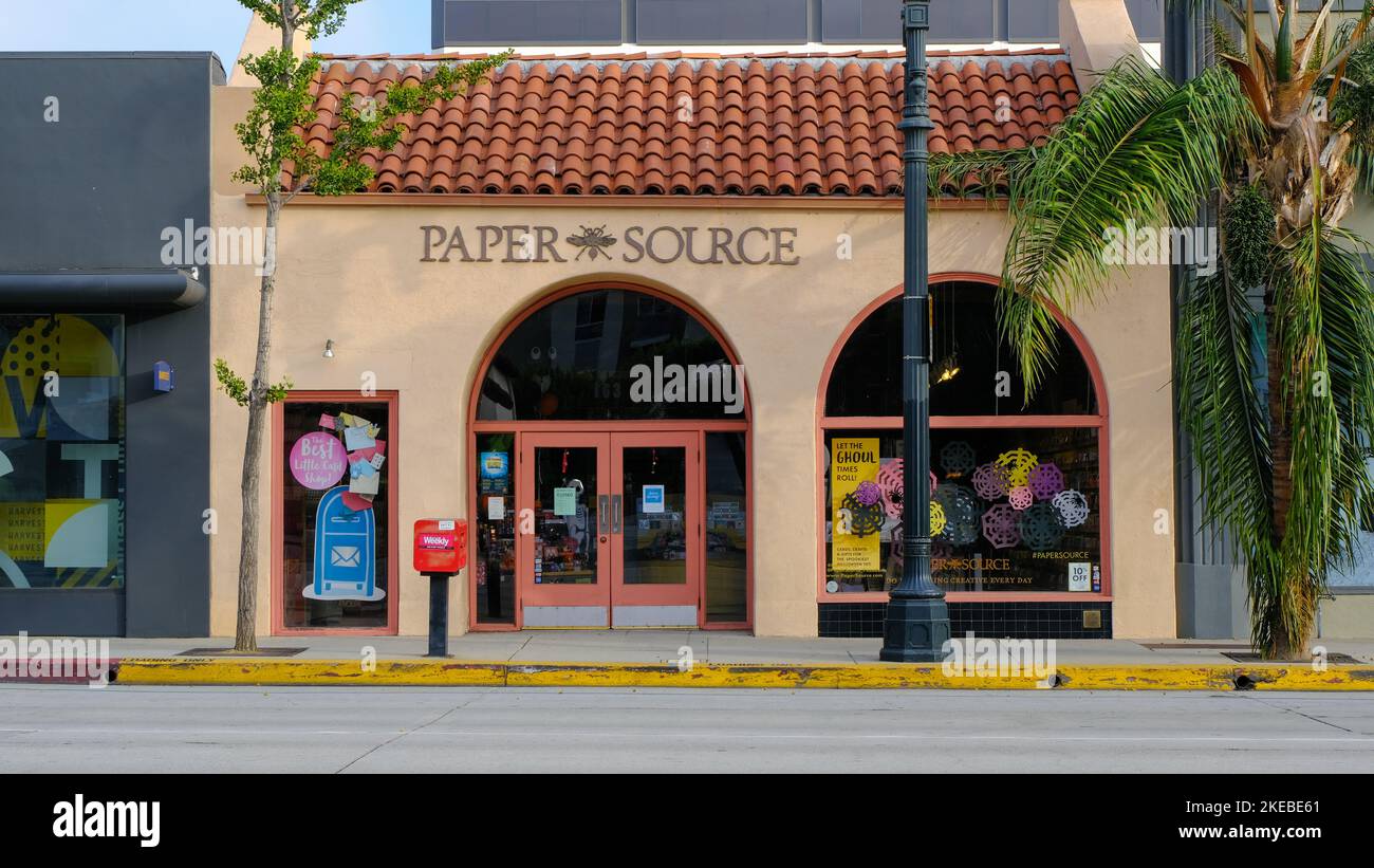 Shops along Colorado Boulevard in Pasadena, a suburb of Los Angeles
