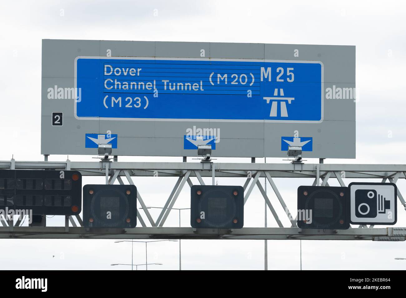 M25 motorway sign junction 2 Dover Channel Tunnel M23 M20 Stock Photo Alamy