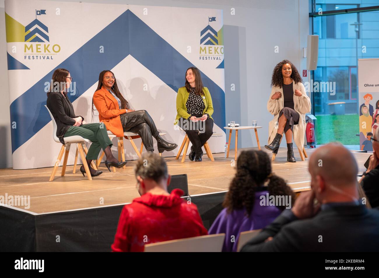 Kiel, 11. November 2022 Familien- und Jugendministerin Aminata Touré besucht das Medienkompetenz-Festival Schleswig-Holstein 2022 in Kiel. Workshops f Stock Photo