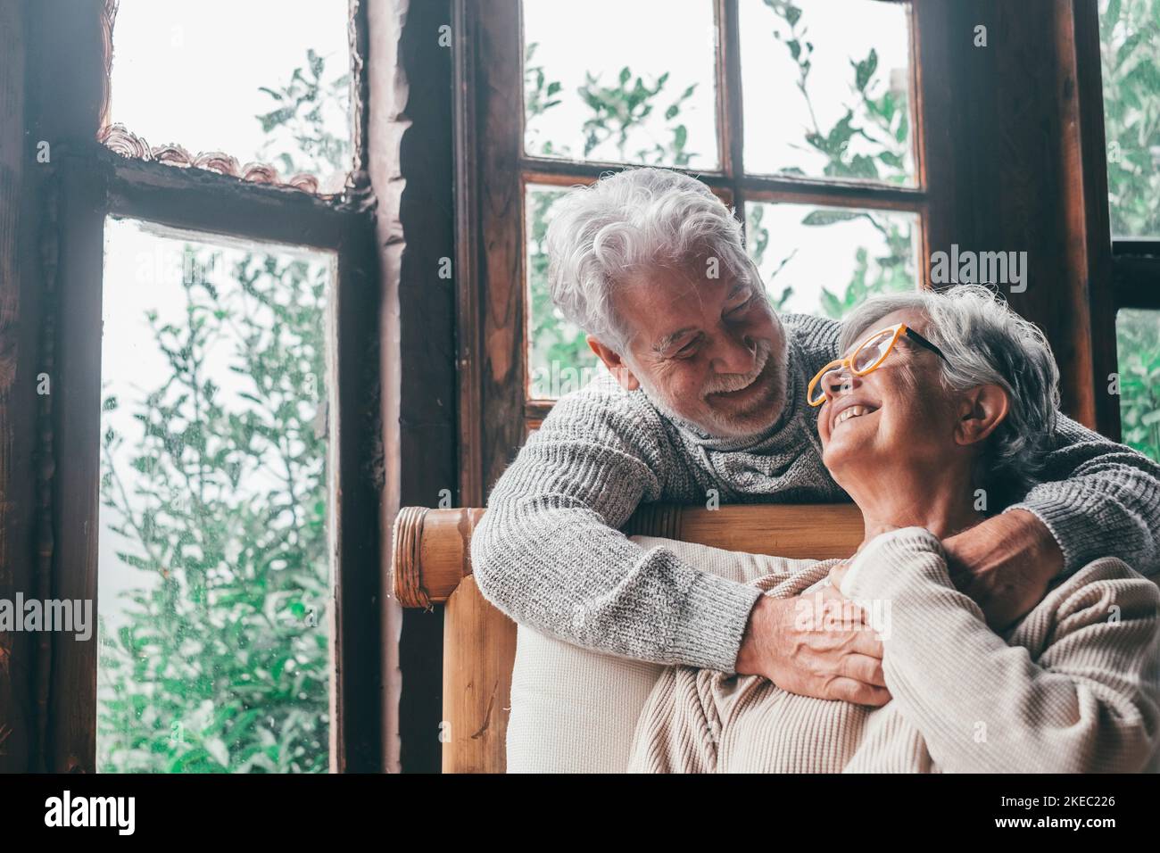 Smiling face and old people hi-res stock photography and images - Alamy