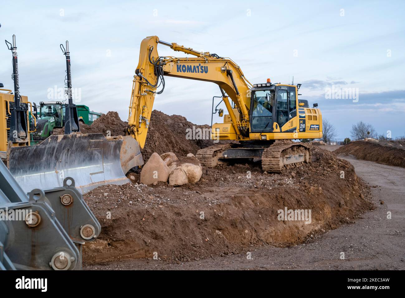 Construction site excavator hi-res stock photography and images - Alamy