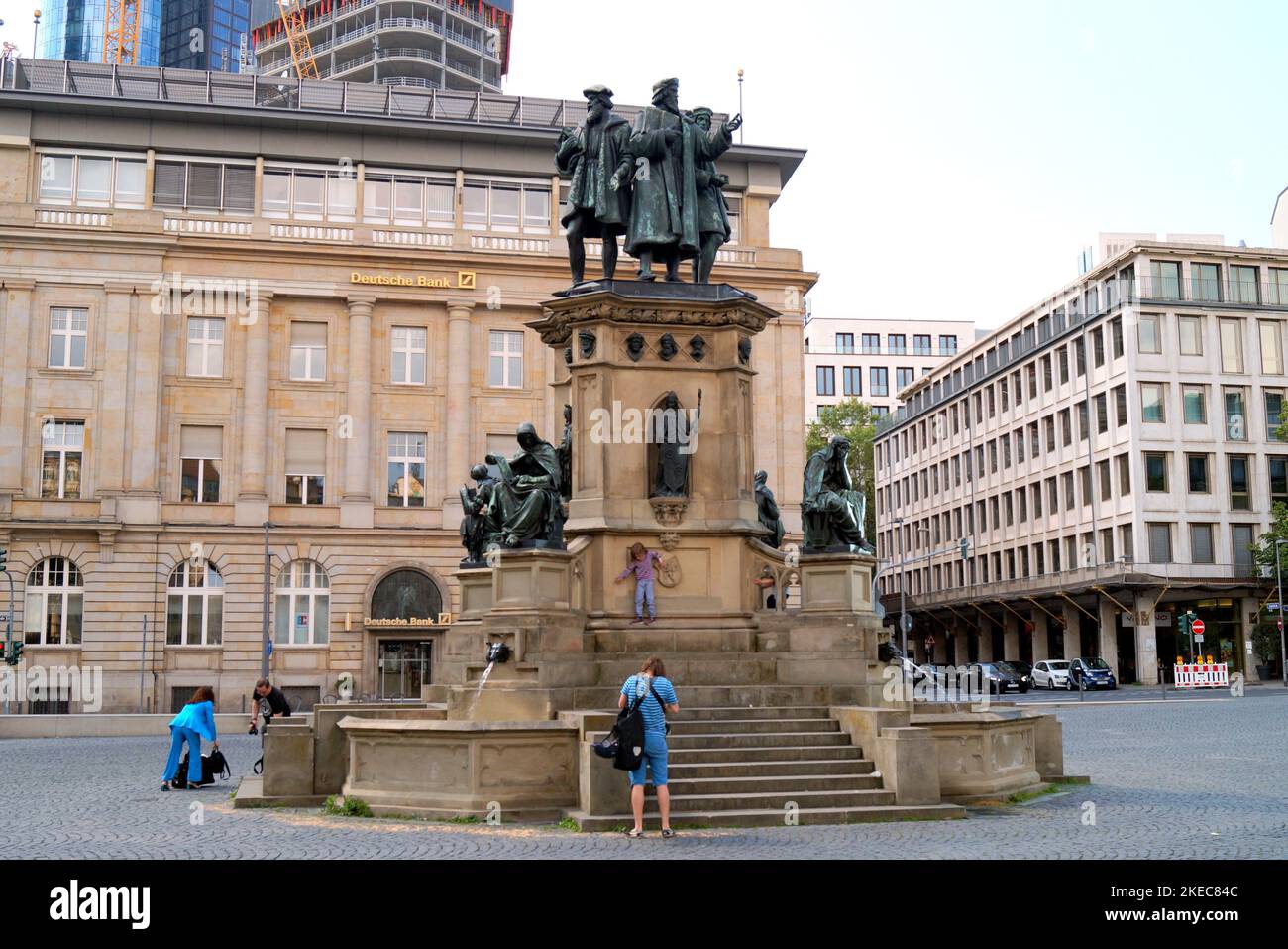 Johannes Gutenberg Monument, inaugurated in 1858, memorial and fountain on the Rossmarkt, sculptural work by Eduard Schmidt von der Launitz, Frankfurt Stock Photo