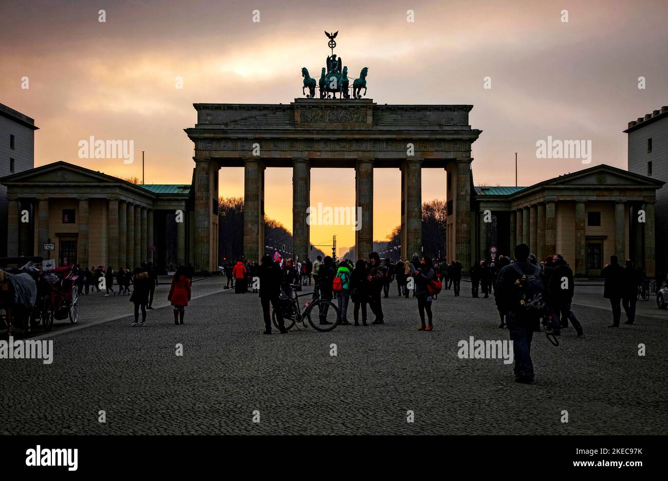 Brandenburg Gate, quadriga, chariot, Berlin, capital, metropolis, big ...