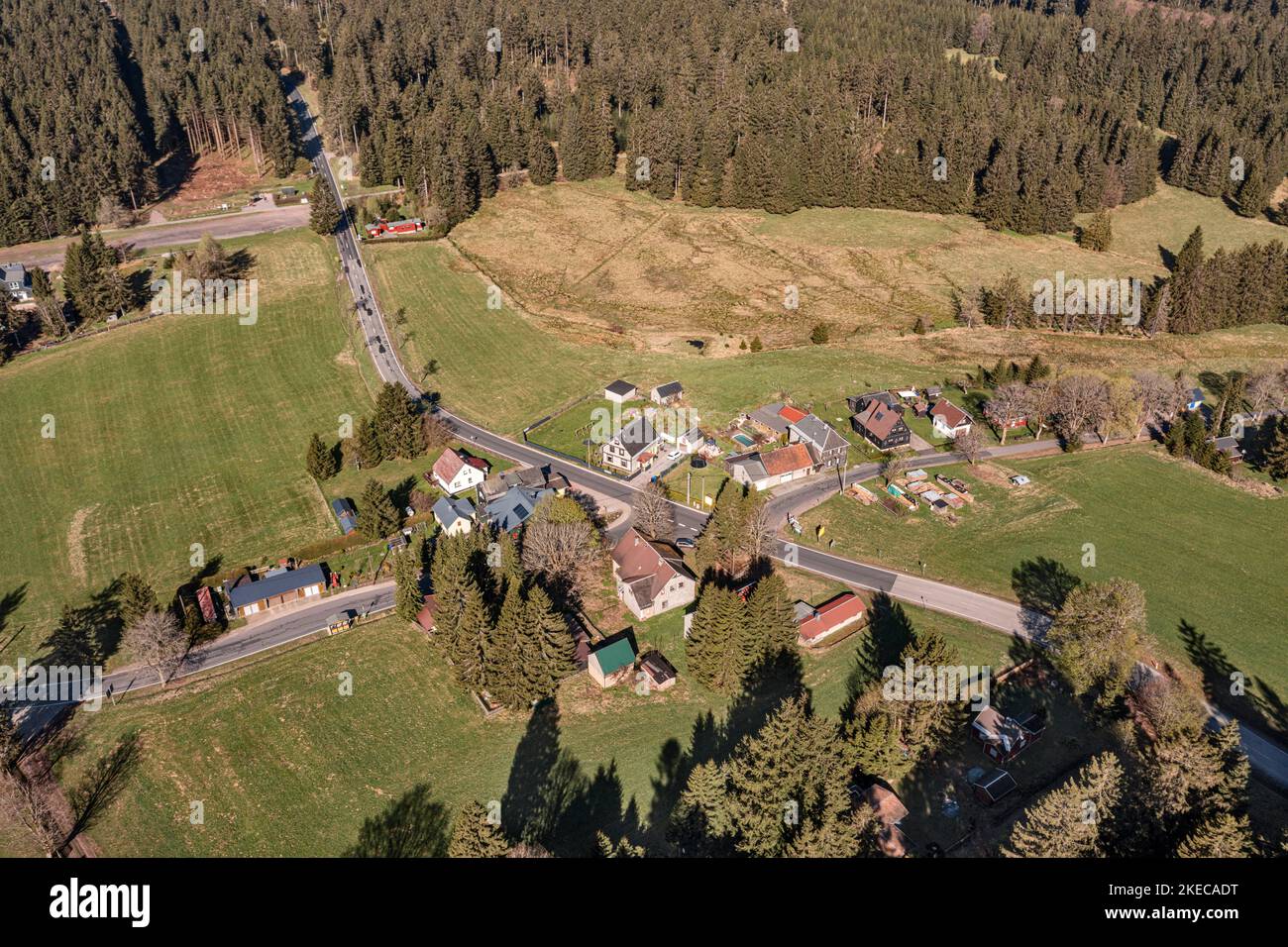 Germany, Thuringia, Frauenwald, Allzunah, village, forest, clearing, roads, Rennsteig (road in the middle of the picture), overview, oblique view, aerial view Stock Photo
