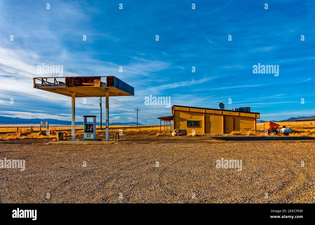 Gas station on State Route 196 in Skull Valley Stock Photo