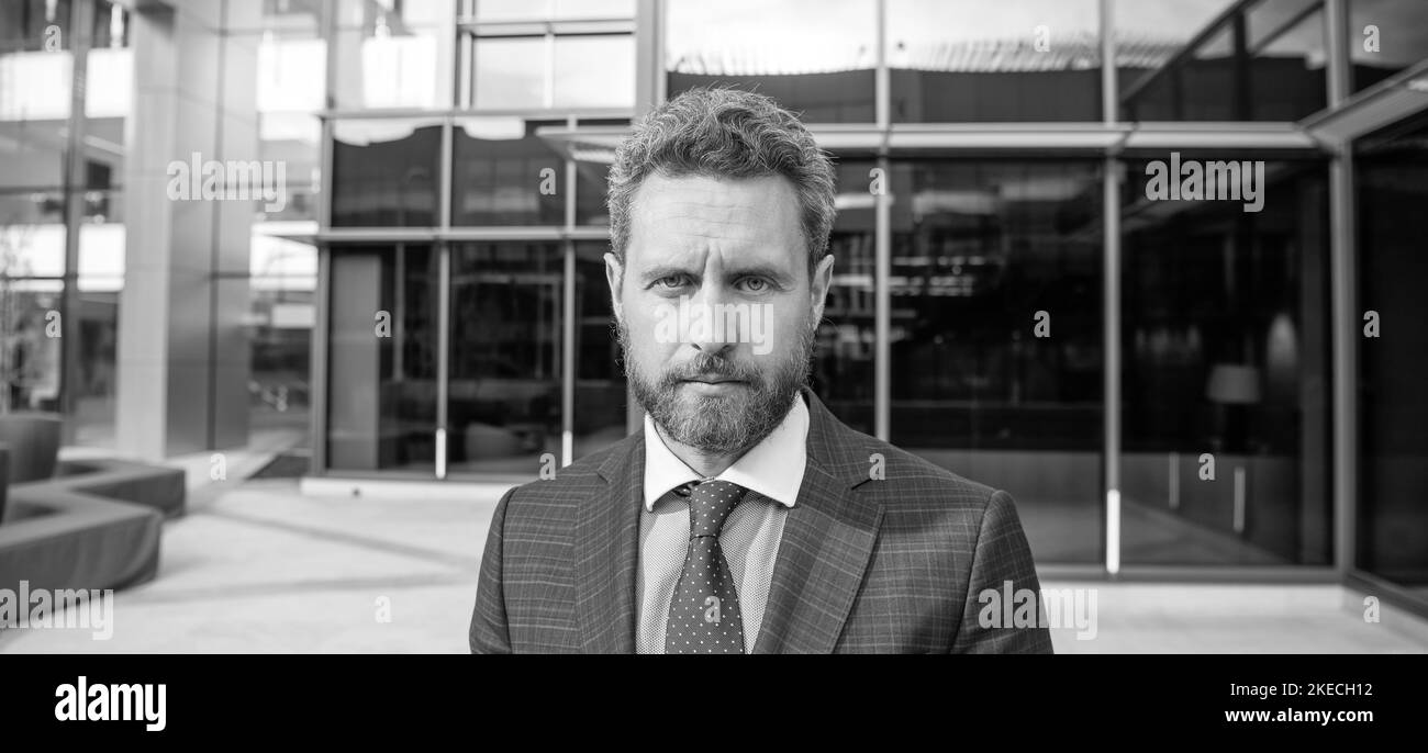 Serious upset caucasian man in Black and White Stock Photos & Images ...