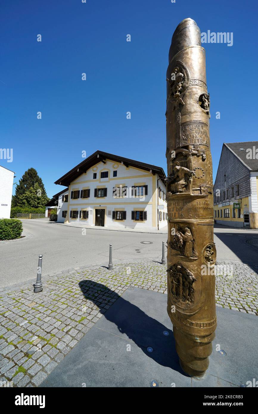 Germany, Bavaria, Upper Bavaria, Altötting district, Marktl am Inn, birthplace of Pope Benedict XVI, Benedict's Column Stock Photo
