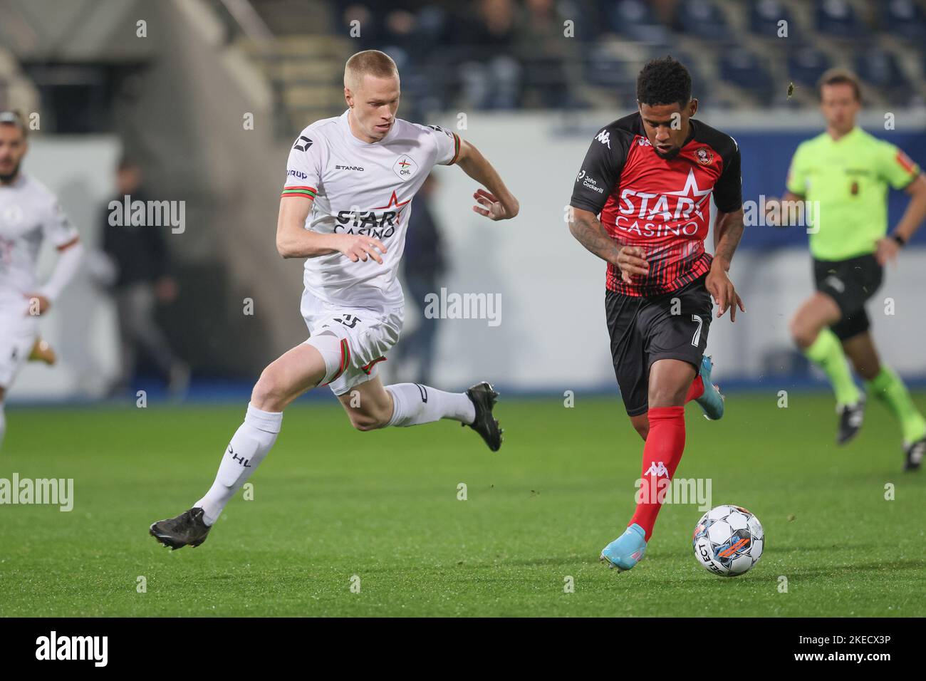 OHL's Louis Patris and Seraing's Vagner Mvoue fight for the ball during