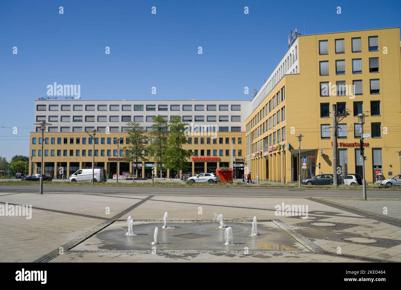 Helle Mitte, Alice-Salomon-Platz, Hellersdorf, Berlin, Deutschland Stock  Photo - Alamy