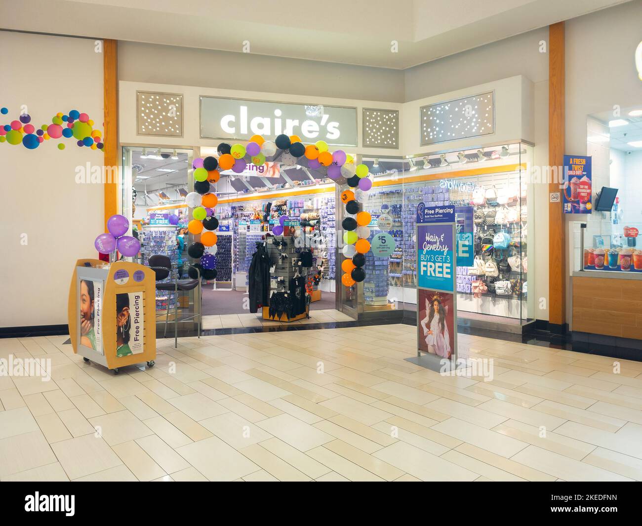 New Hartford, New York - Oct 24, 2022: Landscape Closeup View of Claire's Accessories Storefront. Claire's is a US Retailer of Accessories, Jewelry, a Stock Photo