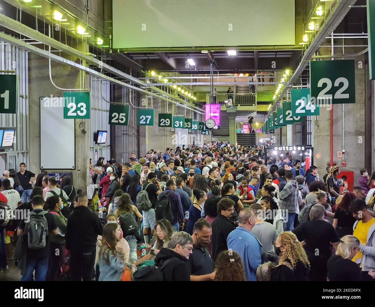 Sao Paulo, Sao Paulo, Brasil. 11th Nov, 2022. (INT) Intense movement of ...