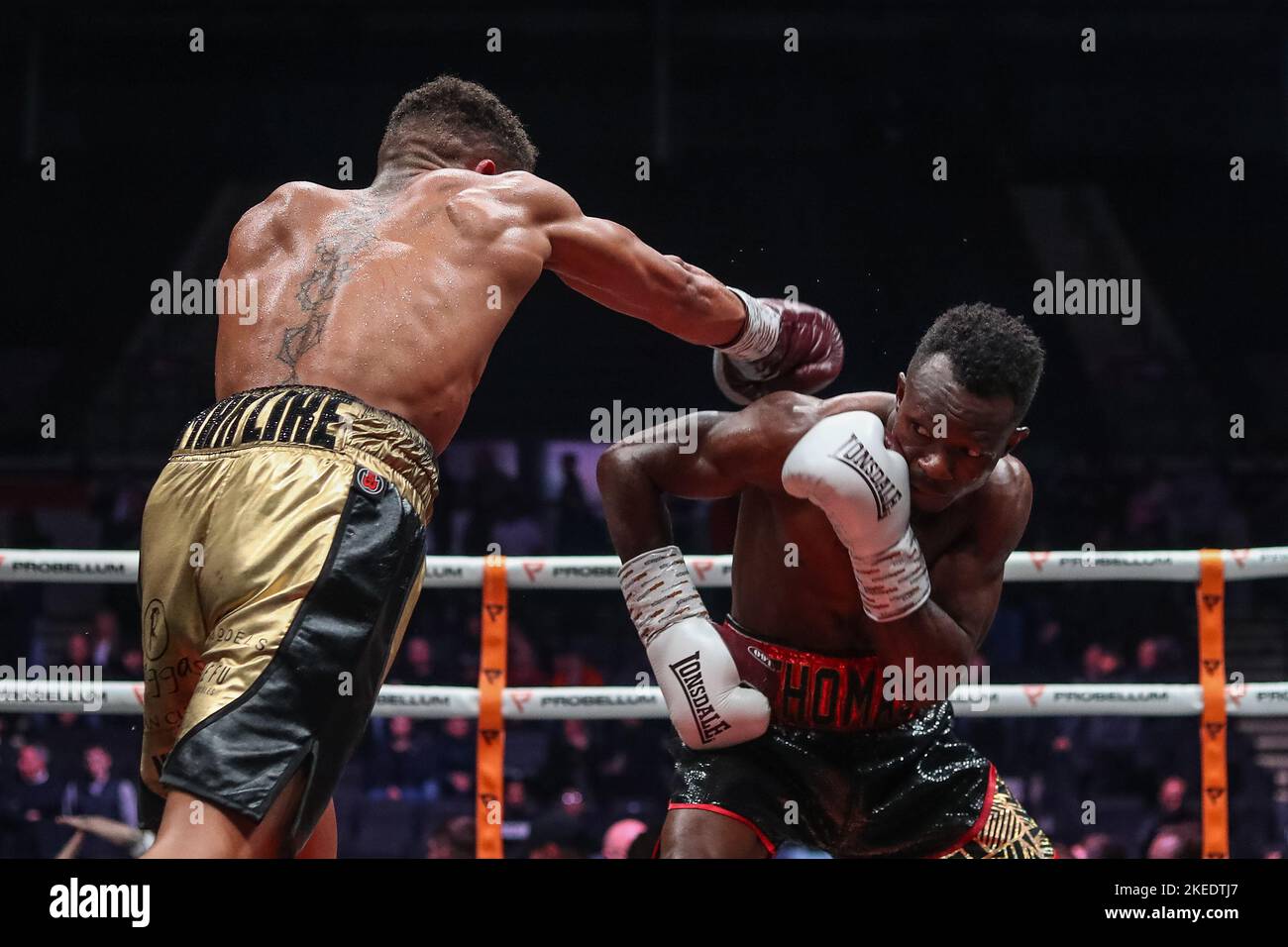 Right jab hi-res stock photography and images - Alamy