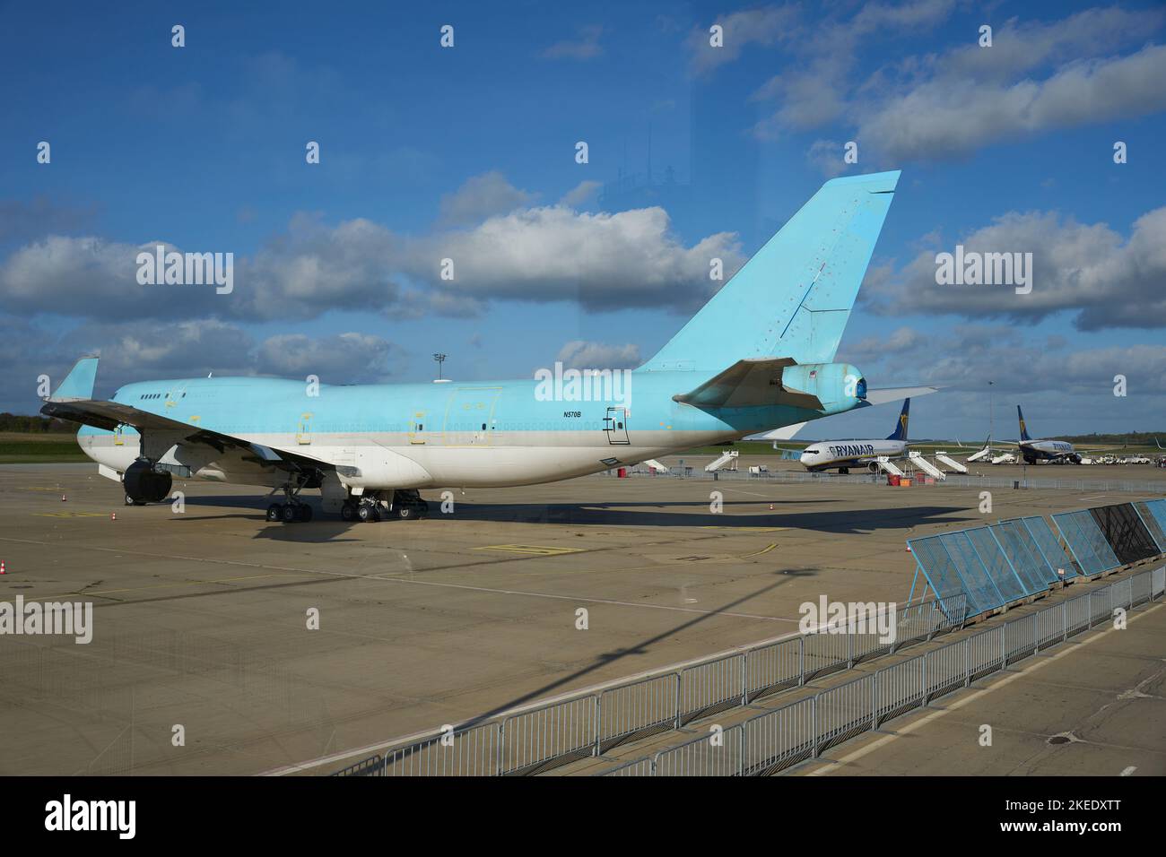 Hahn, Germany. 02nd Nov, 2022. A Boeing 747 cargo plane stands on the