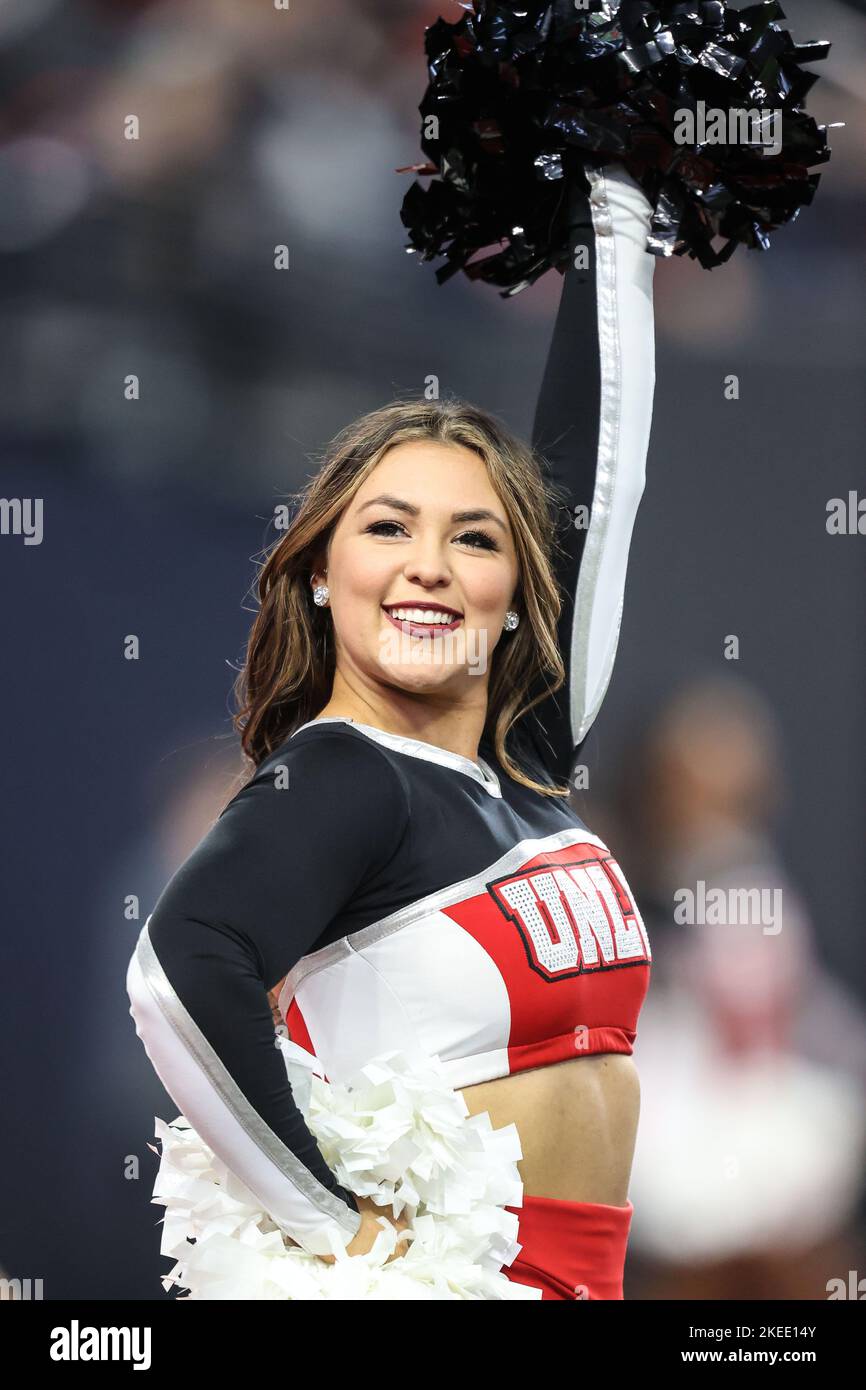 College cheerleader 2022 hires stock photography and images Alamy