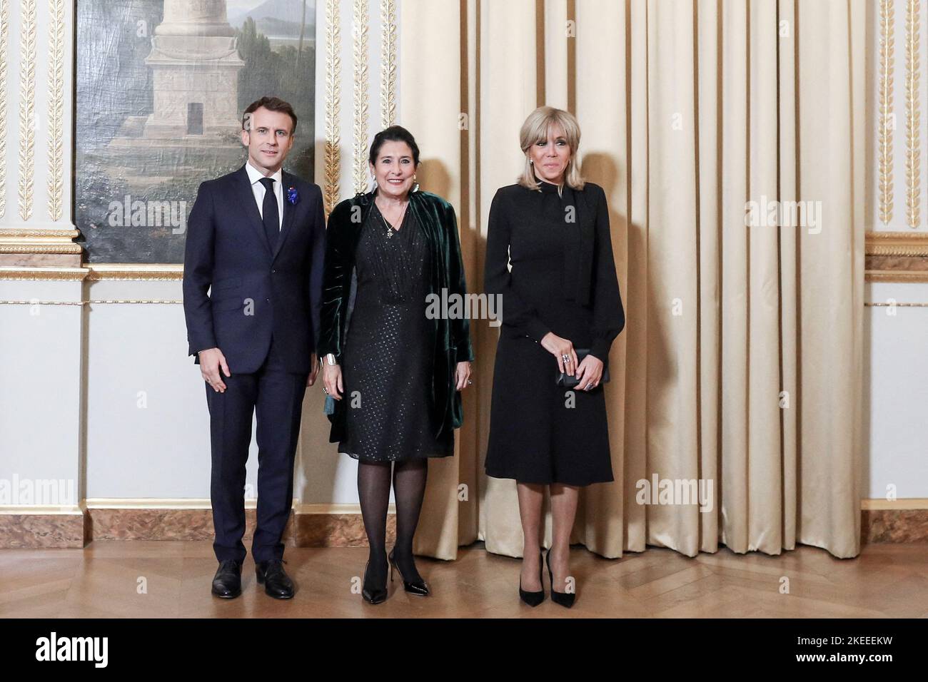 Emmanuel macron presidente de la republique francaise hi-res stock ...