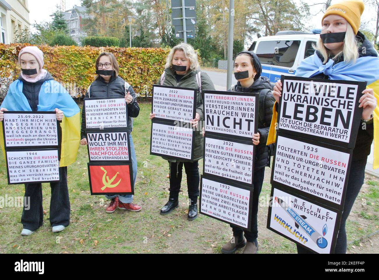 12 November 2022, Mecklenburg-Western Pomerania, Lubmin Ukrainian women protest against the meeting under the slogan