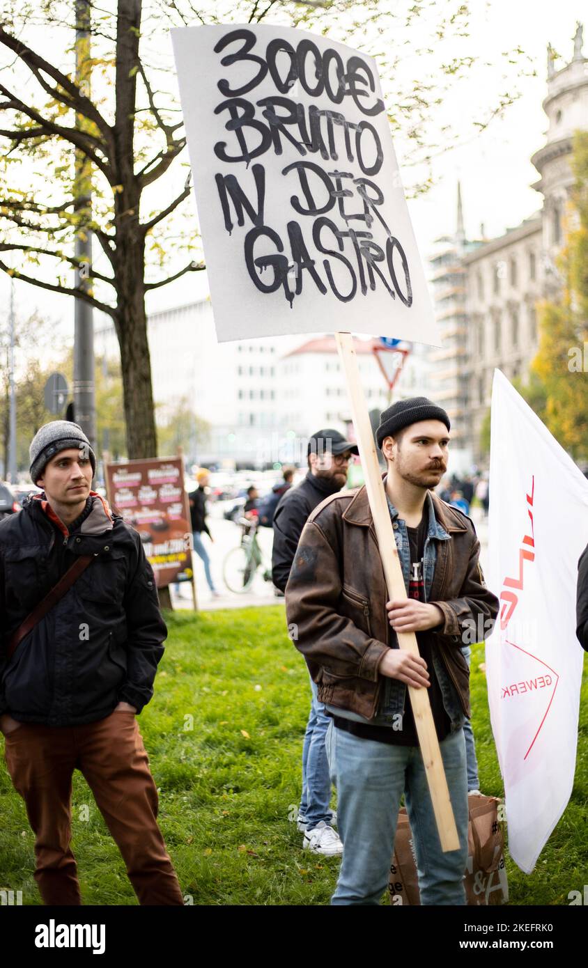 Munich, Germany. 12th Nov, 2022. A few dozen activists followed the call of Zukunft Erkaempfen ( Fight for the Future ) and demonstrated on November 12, .22 in Munich, Germany for political action against the rising prices for heating and food etc. (Photo by Alexander Pohl/Sipa USA) Credit: Sipa USA/Alamy Live News Stock Photo