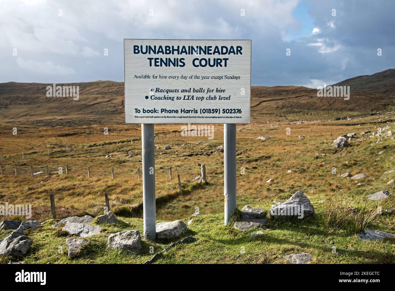 Bunabhainneadar tennis court, the UK's most remore tennis court on the Isle of Harris in the Outer Hebrides, Scotland, UK. Stock Photo