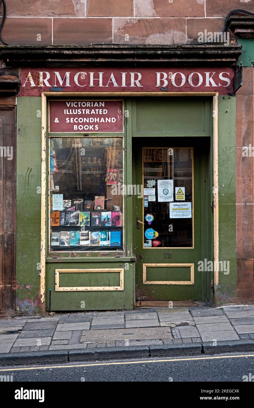 Exterior view of Armchair Books, a well-loved, charming, chaotic antiquarian and secondhand bookshop in West Port, Edinburgh, Scotland, UK. Stock Photo