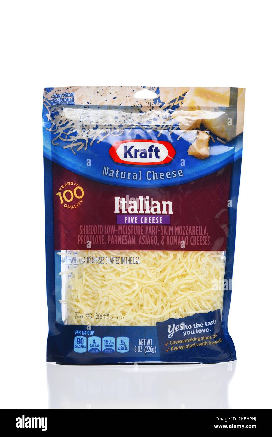 IRIVNE, CALIFORNIA - 12 NOV 2022: A bag of Kraft Shredded Italian 5 Cheese. Mozzarella, Provolone, Parmesan, Asiago and Romano Cheeses. Stock Photo