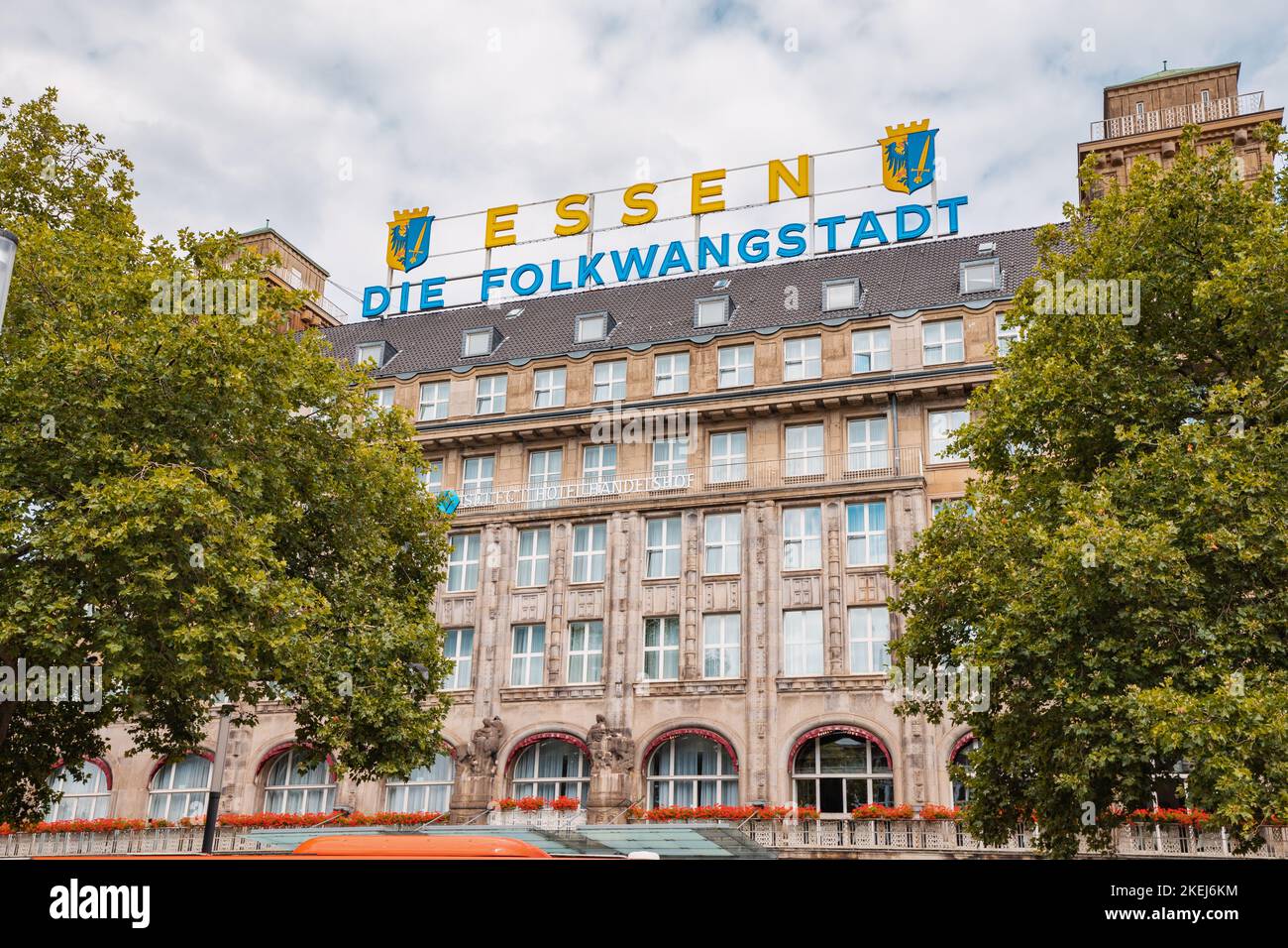 Hauptbahnhof essen hires stock photography and images Alamy