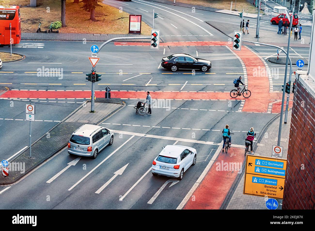 Busy junction red light hires stock photography and images Alamy
