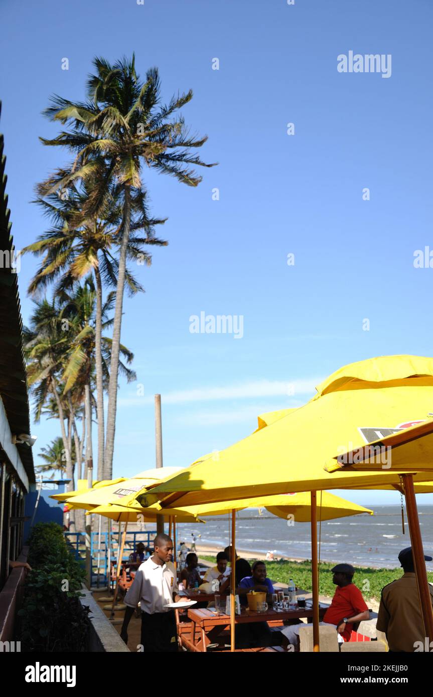 Ocean Maputo Enjoying the cool breeze from the Indian Ocean during lunch, Miramar ...