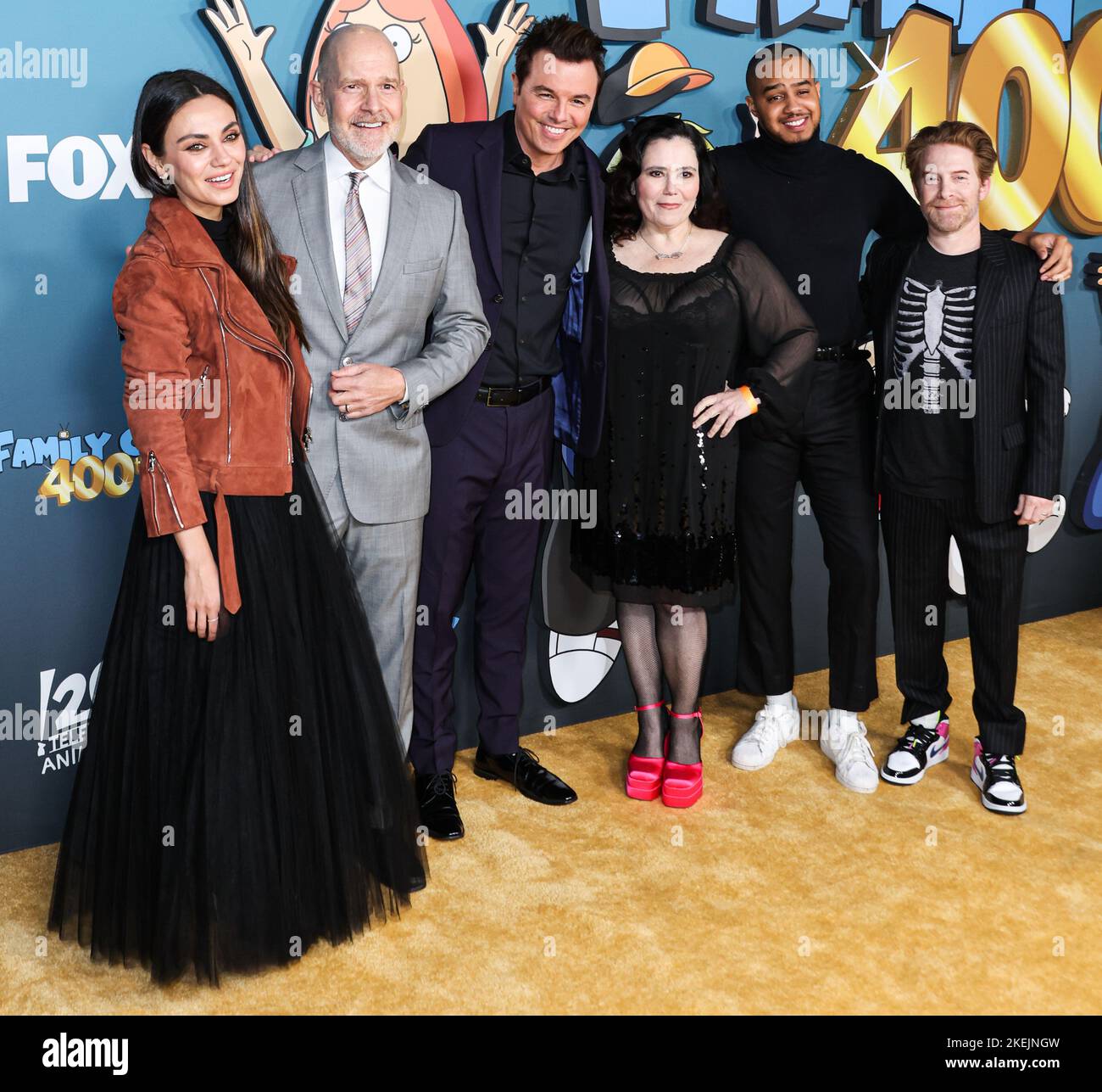 Los Angeles, United States. 12th Nov, 2022. LOS ANGELES, CALIFORNIA, USA - NOVEMBER 12: Mila Kunis, Mike Henry, Seth MacFarlane, Alex Borstein, Arif Zahir and Seth Green arrive at FOX's 'Family Guy' 400th Episode Celebration held at the Fox Studio Lot on November 12, 2022 in Los Angeles, California, United States. (Photo by Xavier Collin/Image Press Agency) Credit: Image Press Agency/Alamy Live News Stock Photo