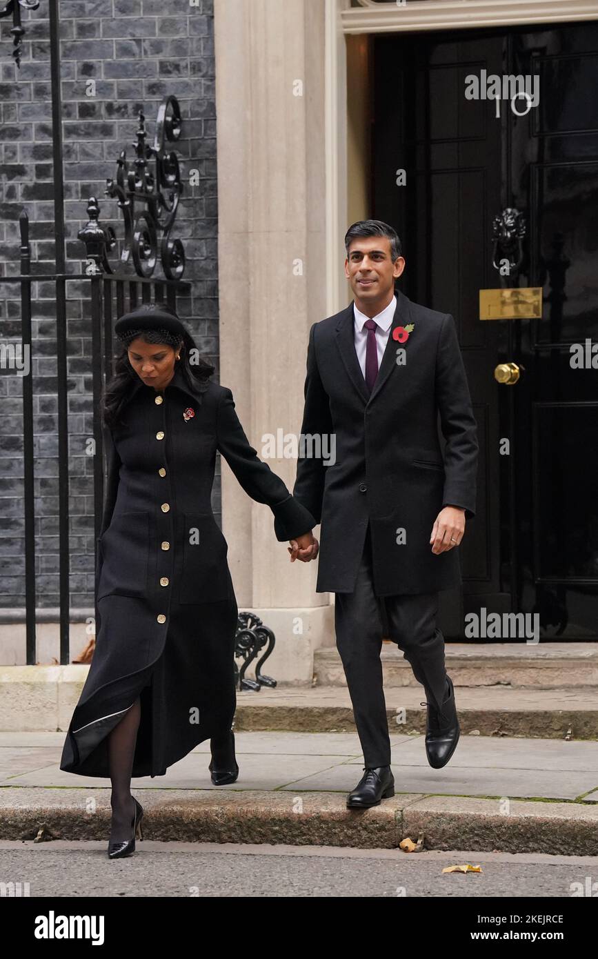 Prime Minister Rishi Sunak and his wife Akshata Murty leave 10 Downing Street, London, ahead of the Remembrance Sunday service at the Cenotaph, in Whitehall, London. Picture date: Sunday November 13, 2022. Stock Photo