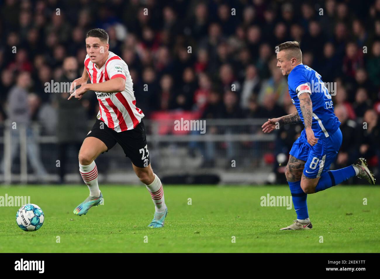 EINDHOVEN - Joey Veerman of PSV, Jordy Clasie of AZ during the Dutch ...