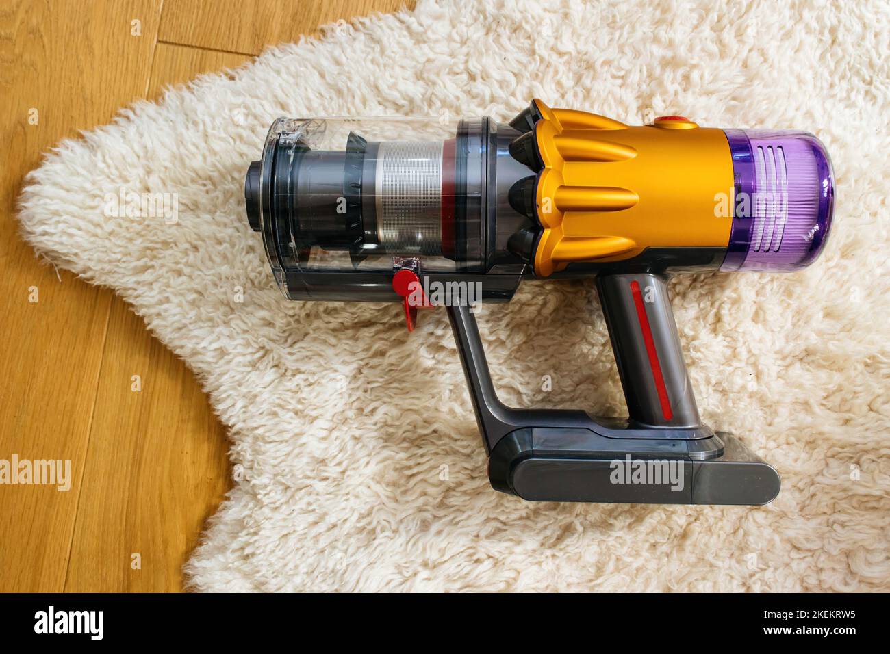 modern wireless Vacuum Cleaner powerful cordless colorful cyclonic dust