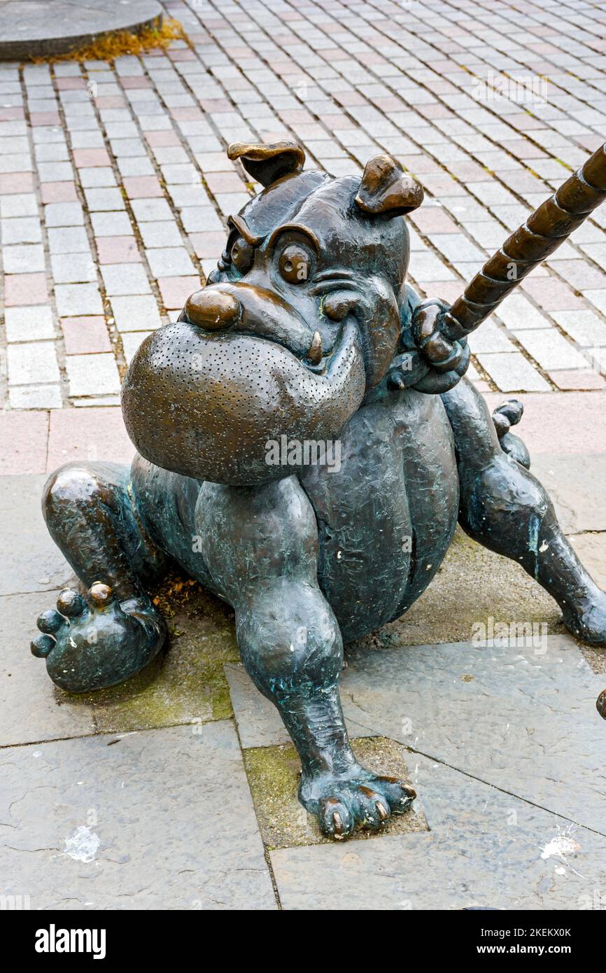 Statue of Desperate Dan's dog Dawg, a character in the children's comic magazine The Dandy.  High Street, Dundee, Scotland, UK. Stock Photo