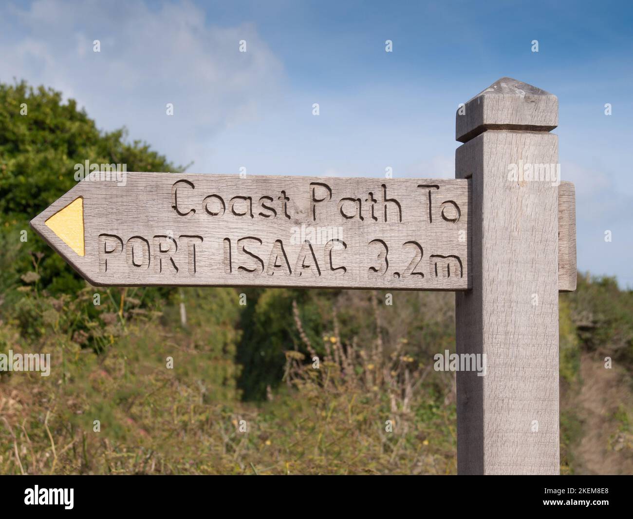 Signpost on the cornish coastpath between Port Quin and Port Isaac in north Cornwall Stock Photo