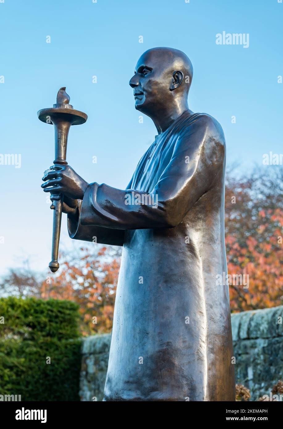 Sri Chimnoy sculpture called Dreamer of Peace by Kaivalya Tropy in Saughton Park, Edinburgh, Scotland, UK Stock Photo
