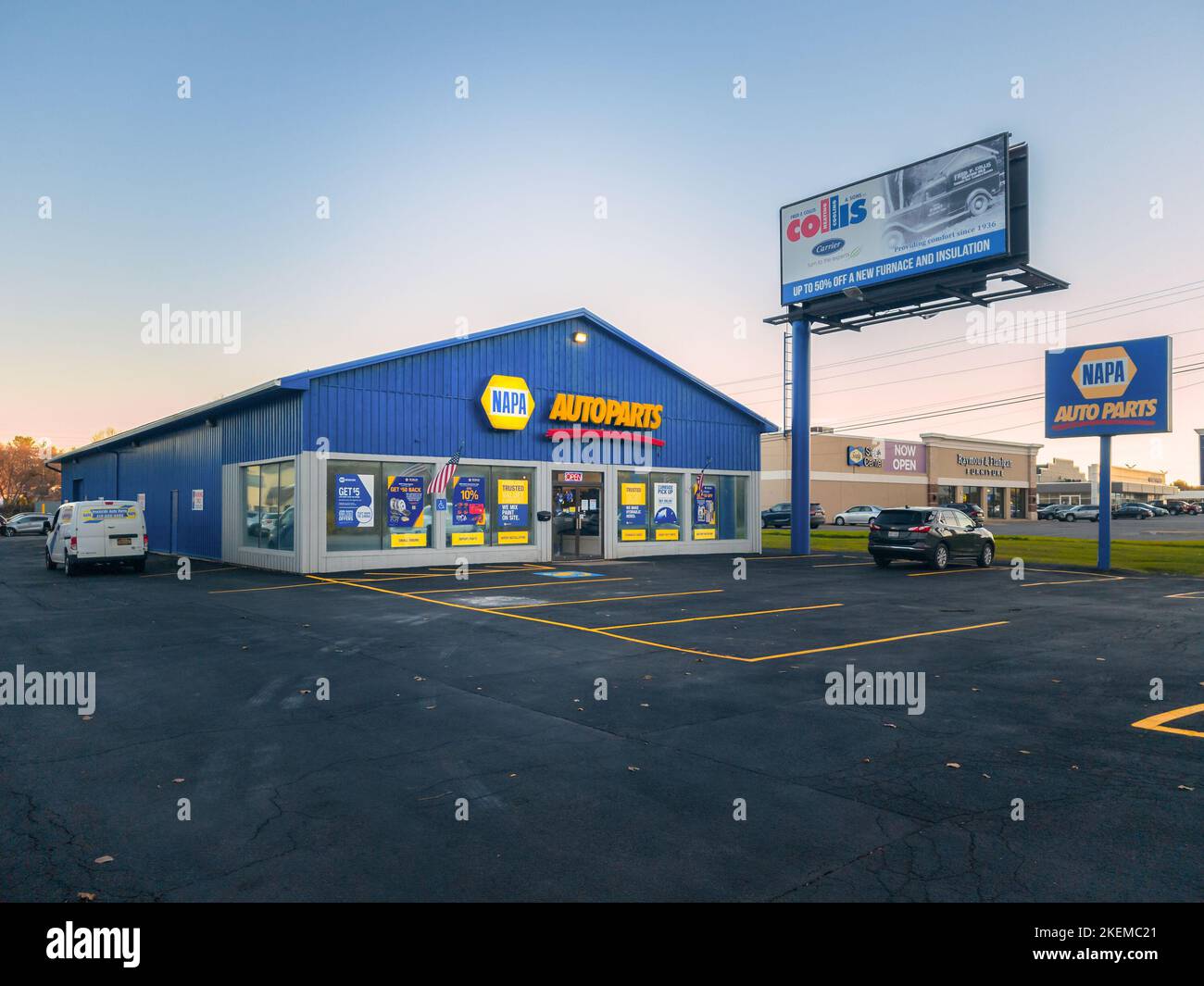 New Hartford, New York - Oct 27, 2022: Landscape Wide View of Napa Auto Parts Store Building Exterior. Stock Photo