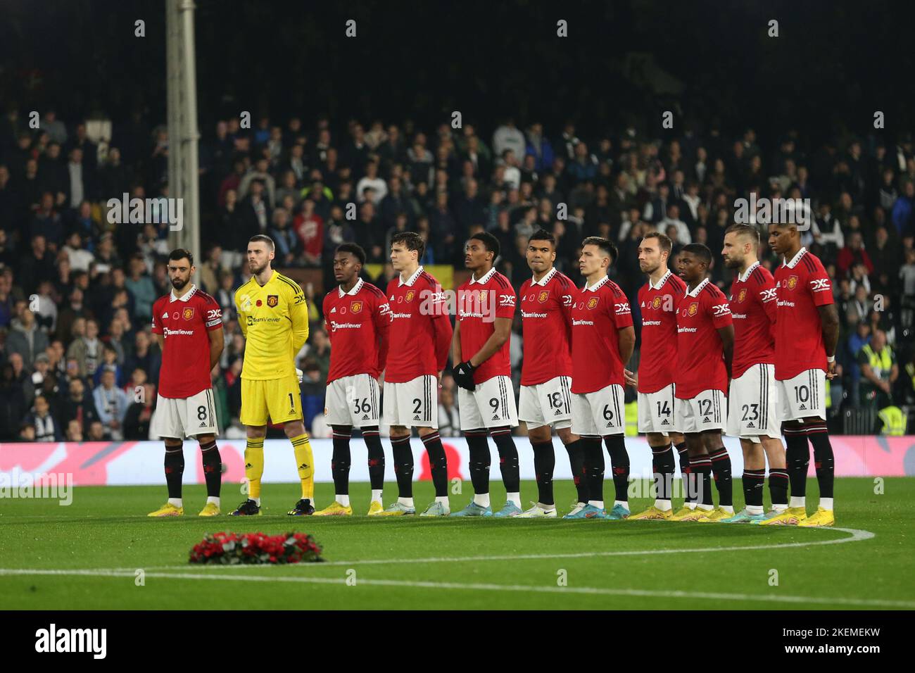 Manchester united stand minutes silence hi-res stock photography and images  - Alamy