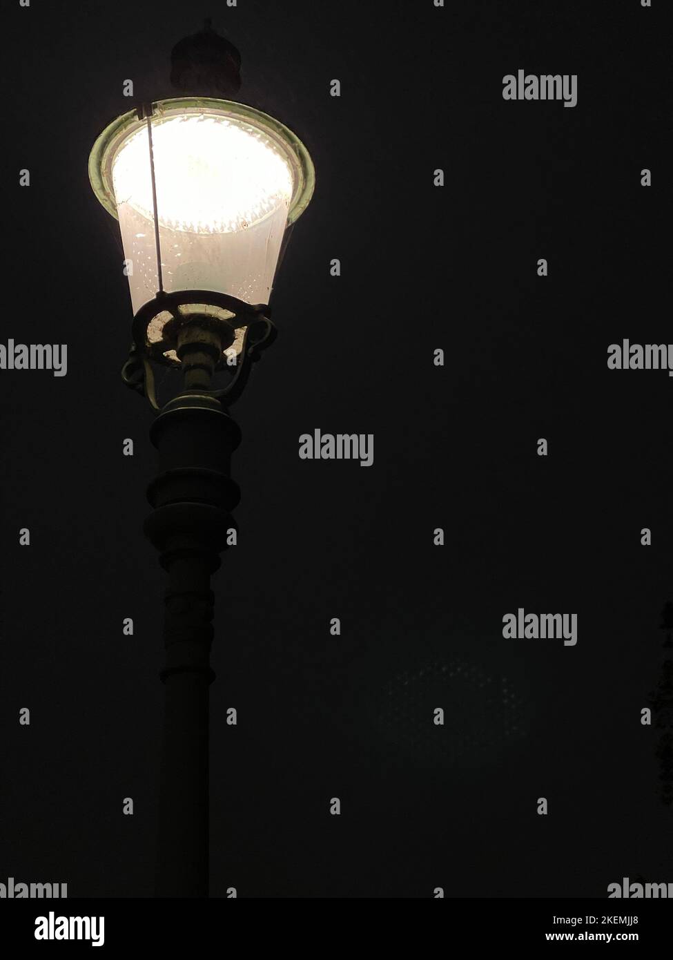Glowing street lamp hi-res stock photography and images - Alamy