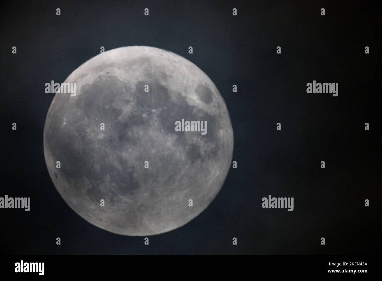 Full moon astrology hi-res stock photography and images - Alamy